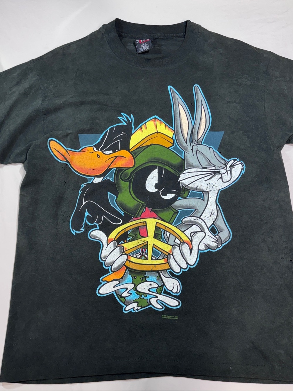 Vintage Giant 1993 Looney Tunes Peace Sign Shirt Heavily Distressed